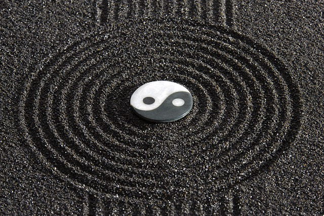 yin and yang symbol